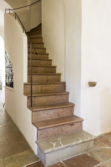 Neuer Emporenaufgang