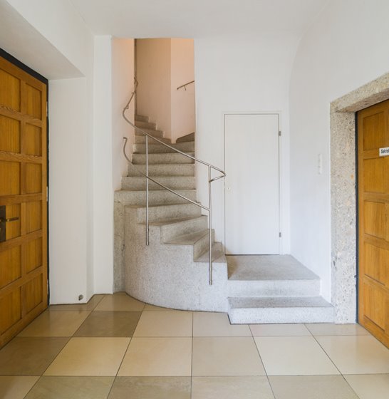 Stiegenaufgang im Sakristeivorraum @ Renate Schrattenecker-Fischer