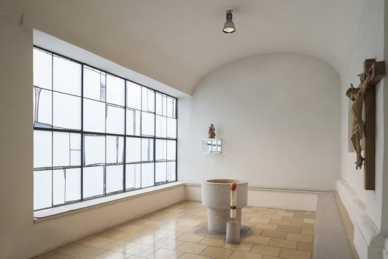 Vorhalle und Taufbecken (in Zusammenarbeit mit Meinrad Mayrhofer) @ Renate Schrattenecker-Fischer
