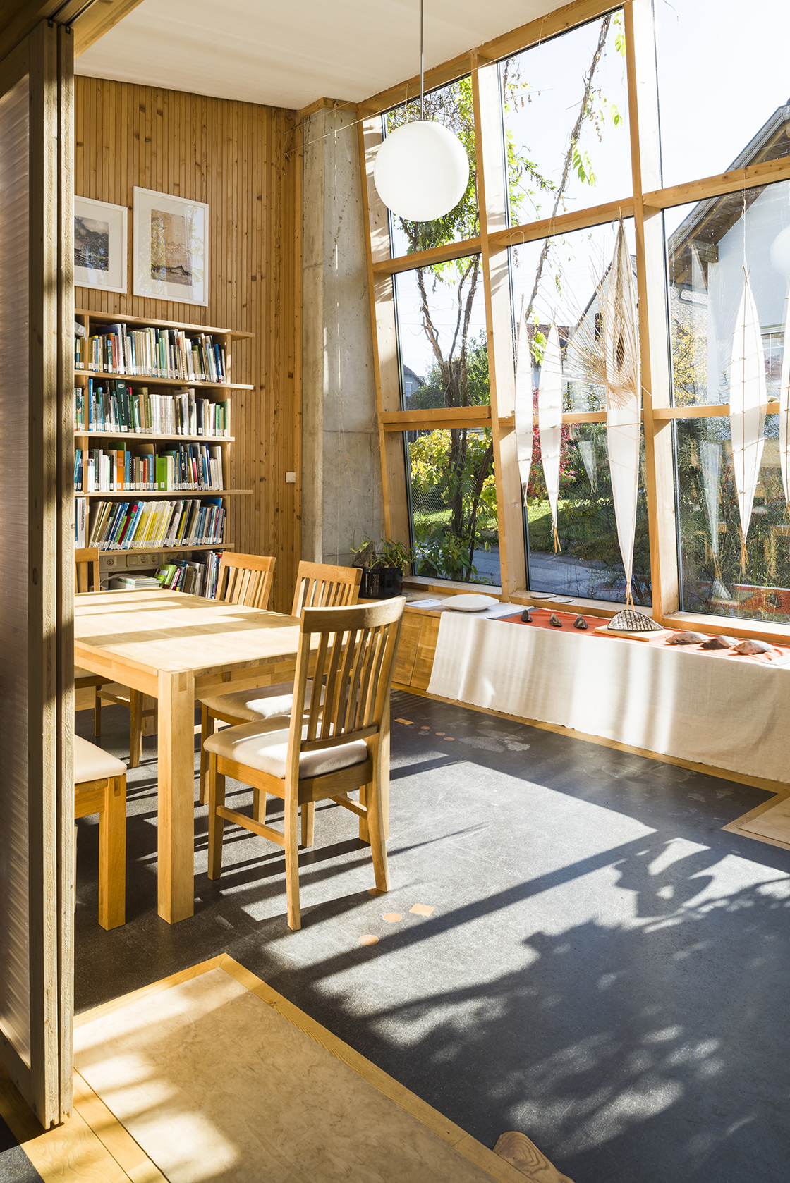 Besprechungsbereich mit Ostverglasung @ Renate Schrattenecker-Fischer