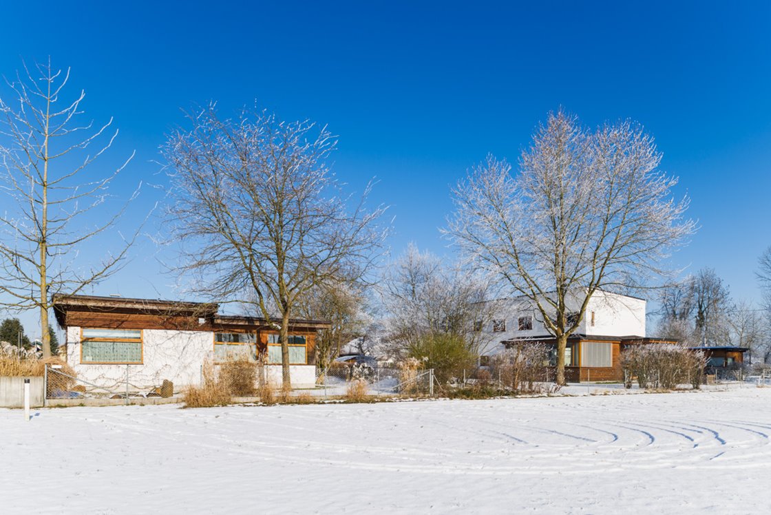 Südansicht Ordination und Wohnhaus @ Renate Schrattenecker-Fischer