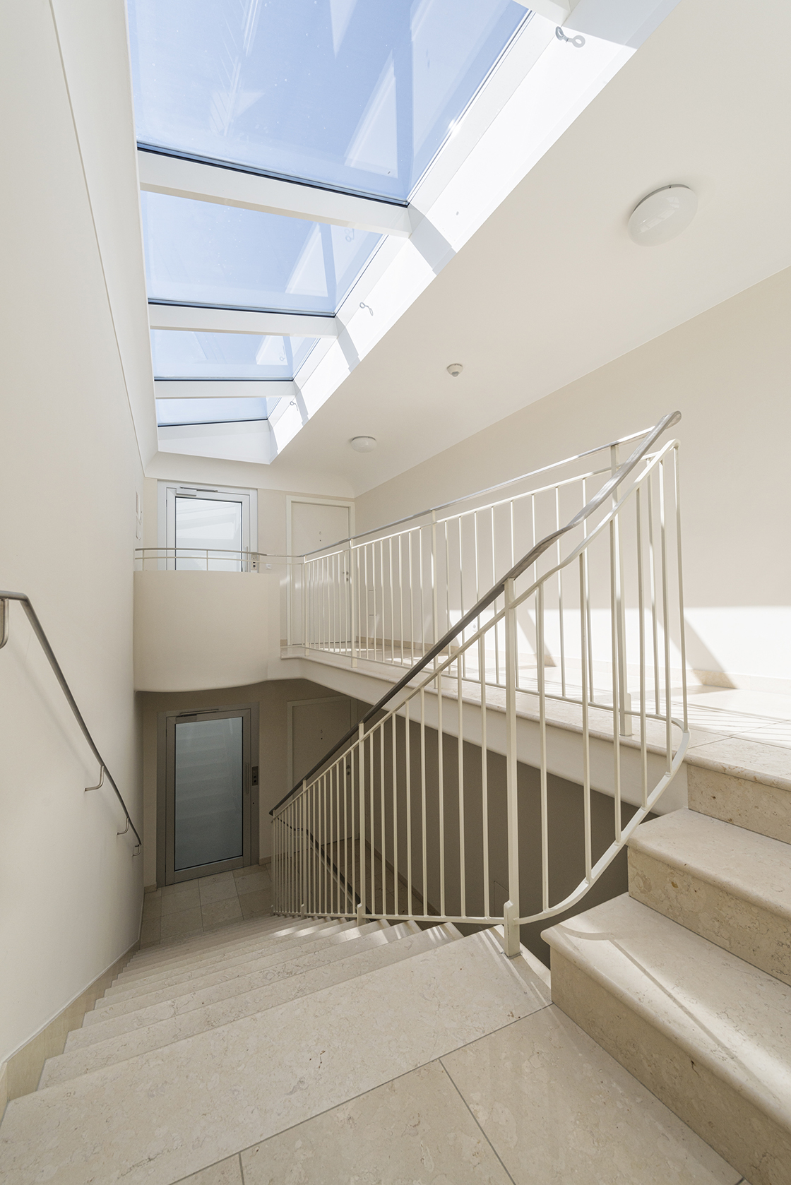 Stiegenhaus mit Oberlicht © Renate Schrattenecker-Fischer