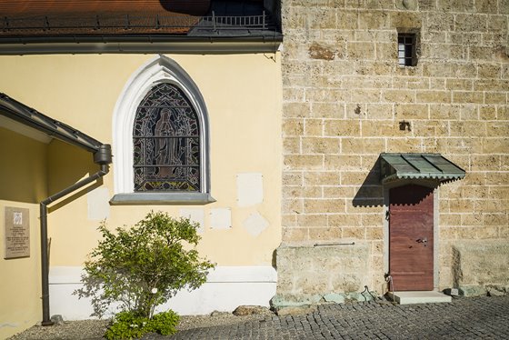 Marienkapelle und neu überdachter Sakristeieingang